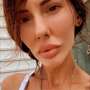 Meet your Posher, Bobbie